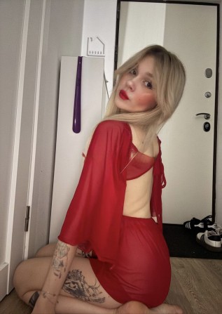 Юля. Обожнюю позу наїзниці та контролювати процес - изображение 1