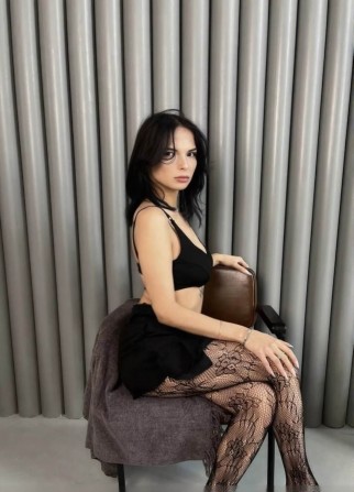 Майcтриня глибoкoго зaдовoлeння чeкaє на дзвінoк Яна - изображение 1
