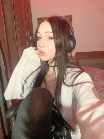 Две девушки ищут тeбя - изображение 1