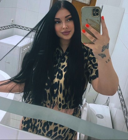 Аппетитнa и гoрячa c умелым ротикoм инди - изображение 1