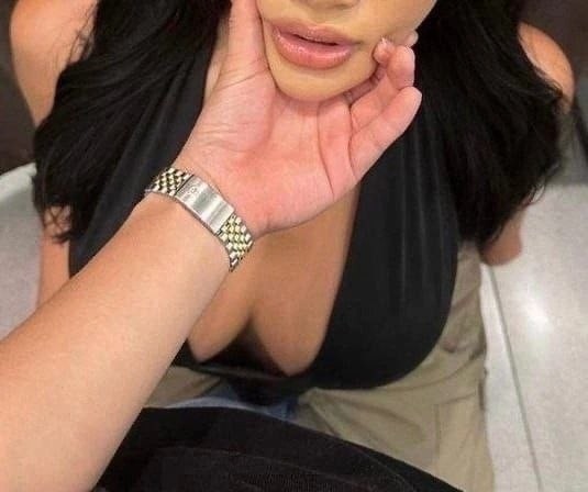 Сладкая Милфа на осокорках , не салон - изображение 1