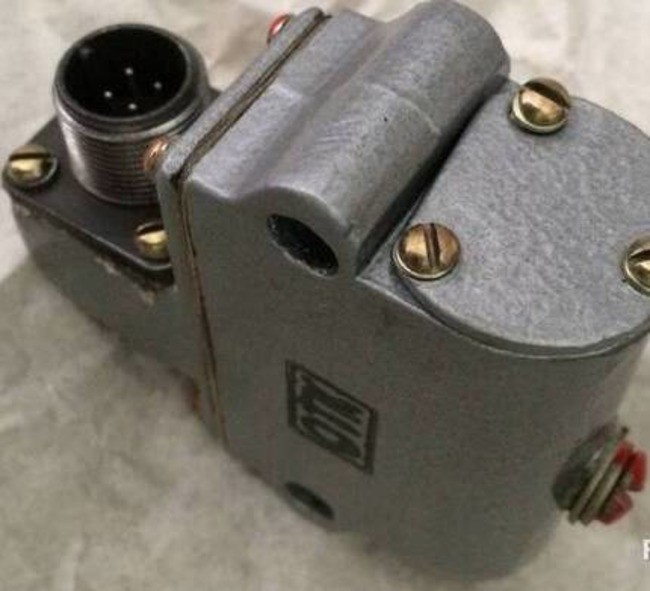 Куплю вимикач 765-96-сб161 і 765-96-сб163 - изображение 1