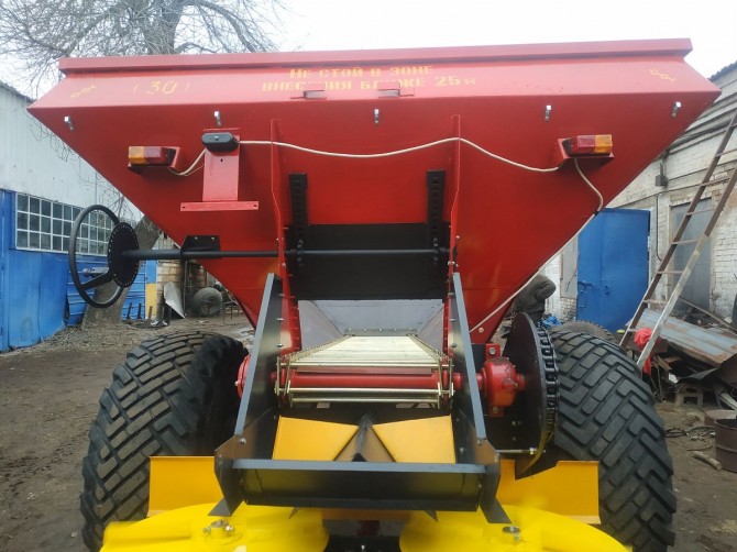 МВУ-6 Машина для внесення мінеральних добрив - изображение 1