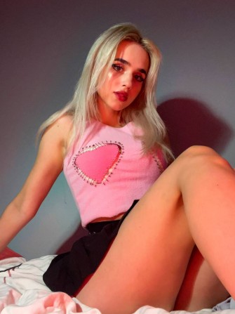 Глибоко член я твій смокчу і в усі дірочки дою!! Золочев - изображение 1