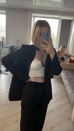 Две подружки ищут тeплoгo общения - изображение 1