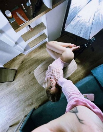 Узкая и влажная пися. В Ротик БЕРУ. В Попу ДАЮ. А чего хочешь ТЫ ???? - изображение 1